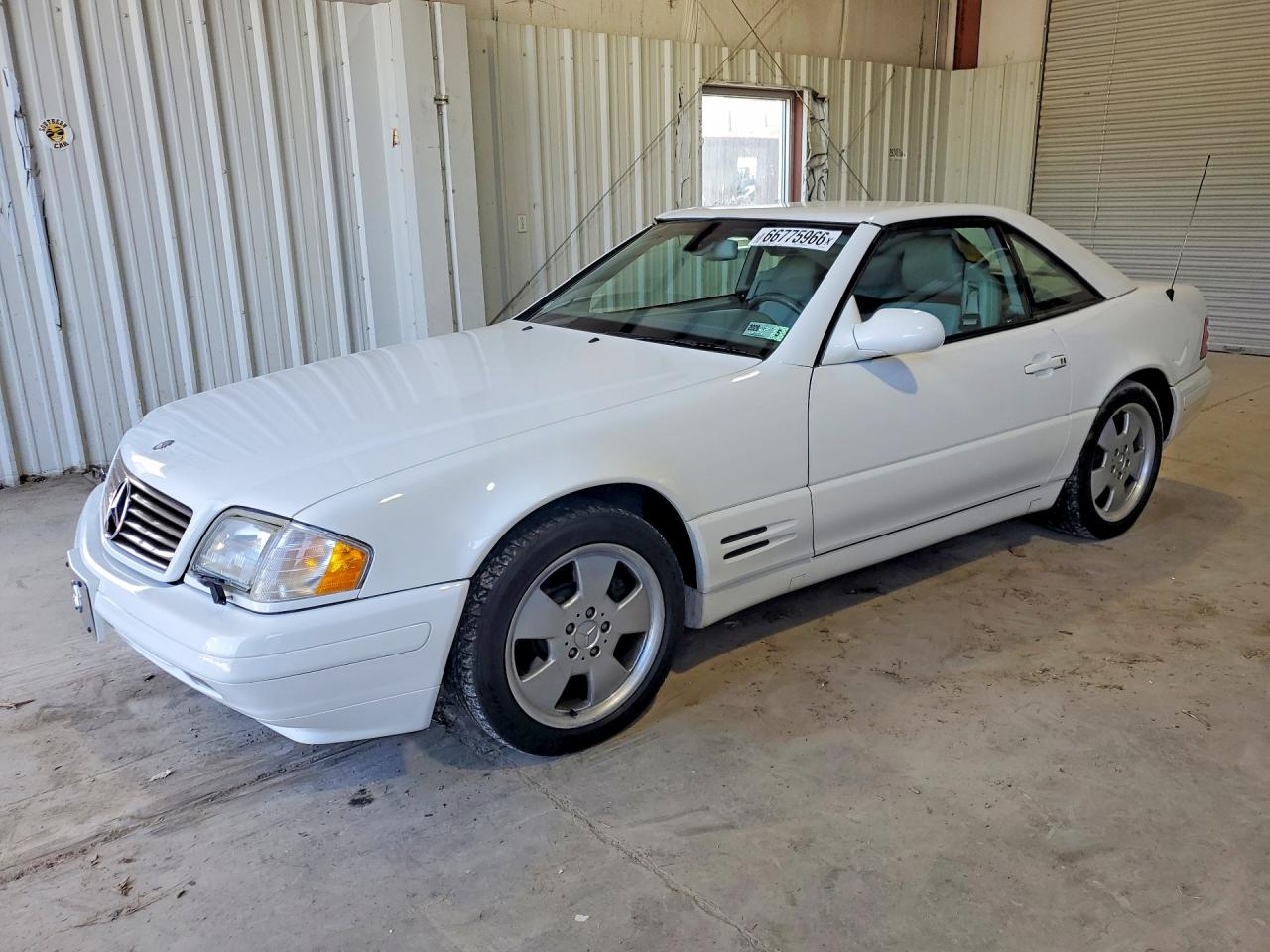 WDBFA68F9YF192593 · 2000 MERCEDES-BENZ SL
