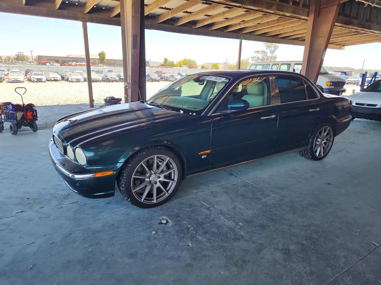 2004 JAGUAR XJR