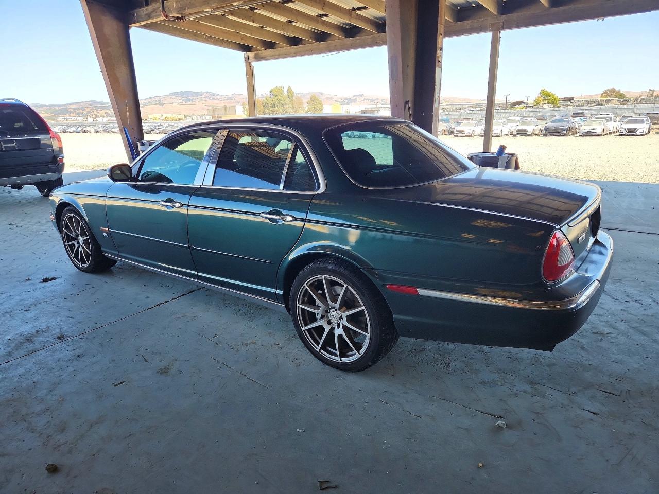SAJWA73B24TG30933 · 2004 JAGUAR XJR · 2/12