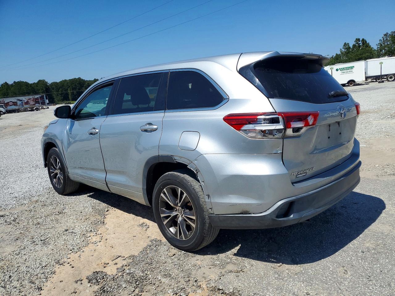 5TDZARFH8JS040475 · 2018 TOYOTA HIGHLANDER · 2/13