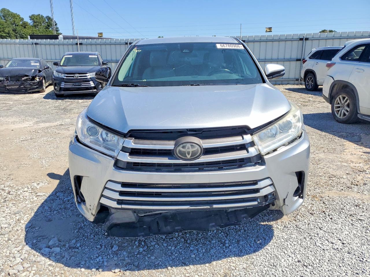 5TDZARFH8JS040475 · 2018 TOYOTA HIGHLANDER · 5/13