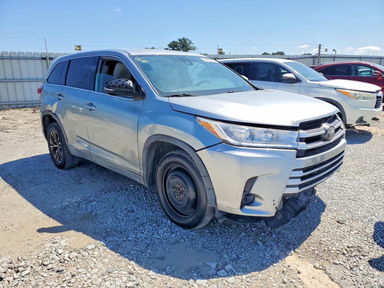 5TDZARFH8JS040475 · 2018 TOYOTA HIGHLANDER · 4/13