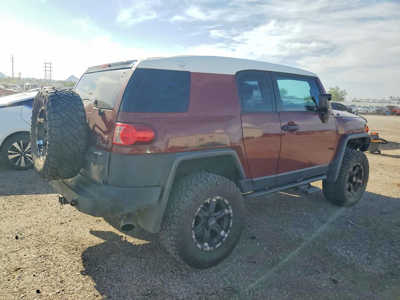 JTEBU11F68K004572 · 2008 TOYOTA FJ CRUISER · 3/13