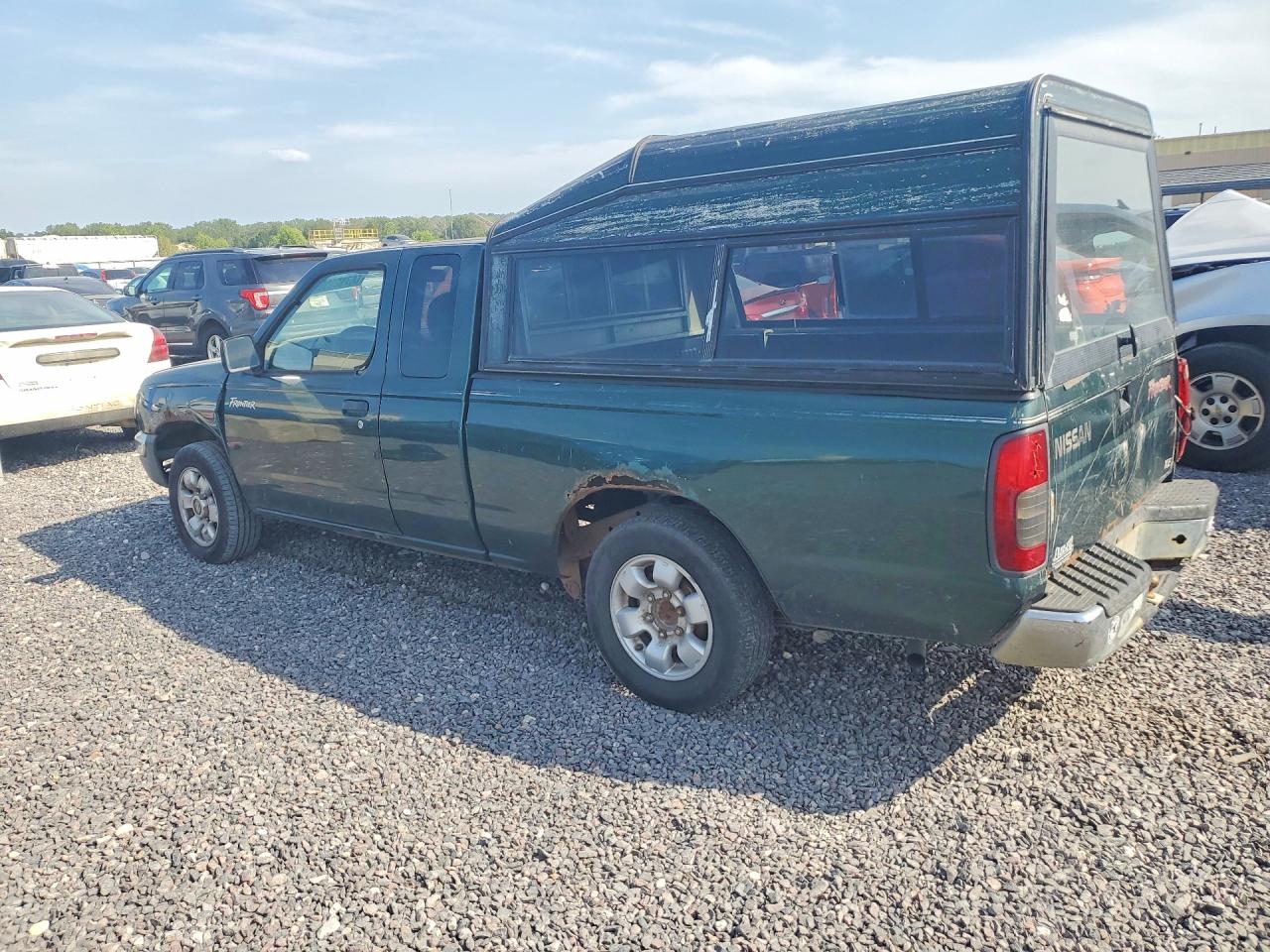 1N6DD26S4YC392272 · 2000 NISSAN FRONTIER · 2/12
