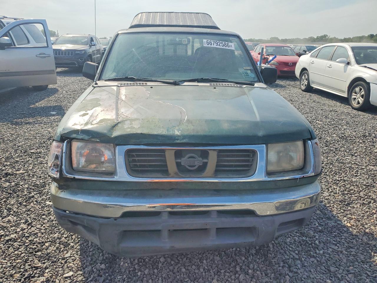 1N6DD26S4YC392272 · 2000 NISSAN FRONTIER · 5/12