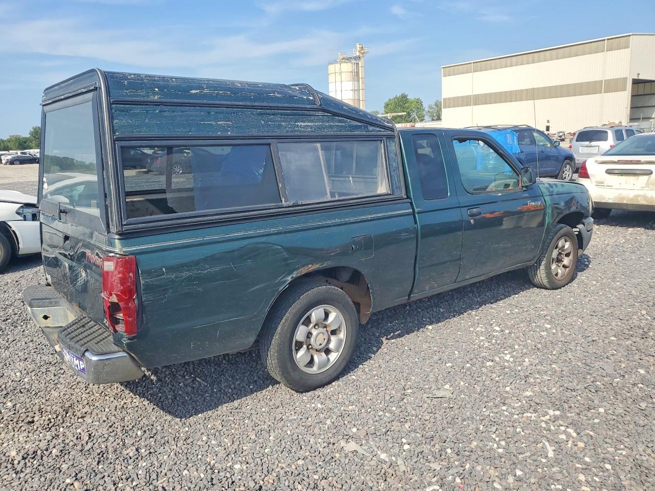 1N6DD26S4YC392272 · 2000 NISSAN FRONTIER · 3/12