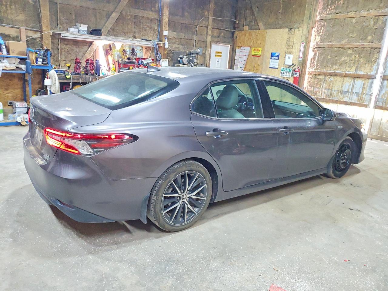 4T1F31AK1MU021053 · 2021 TOYOTA CAMRY · 3/12