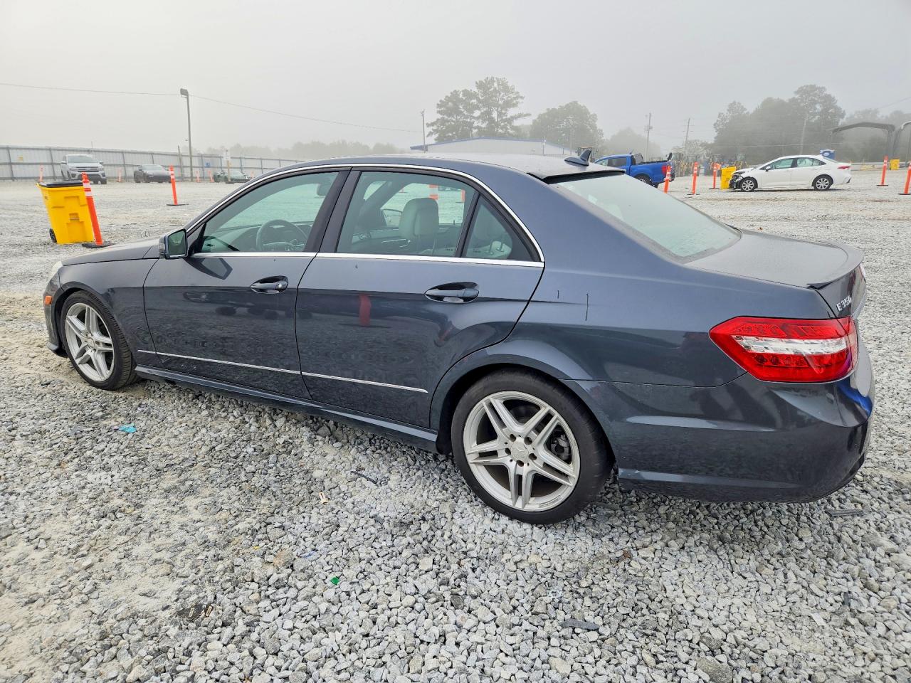WDDHF5GB8BA374039 · 2011 MERCEDES-BENZ E · 2/12