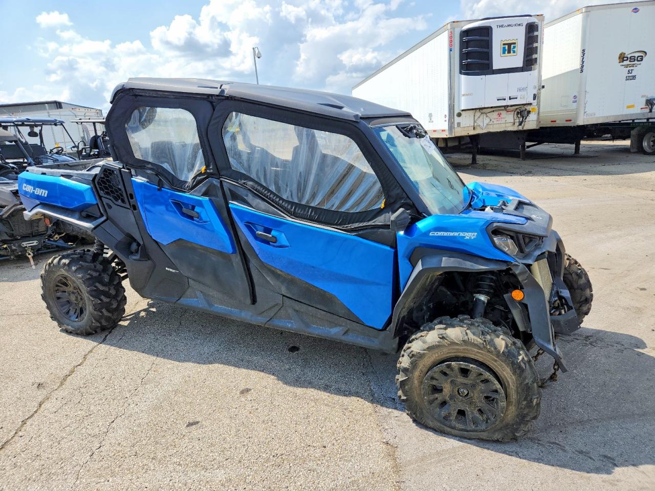 2022 CAN-AM COMMANDER
