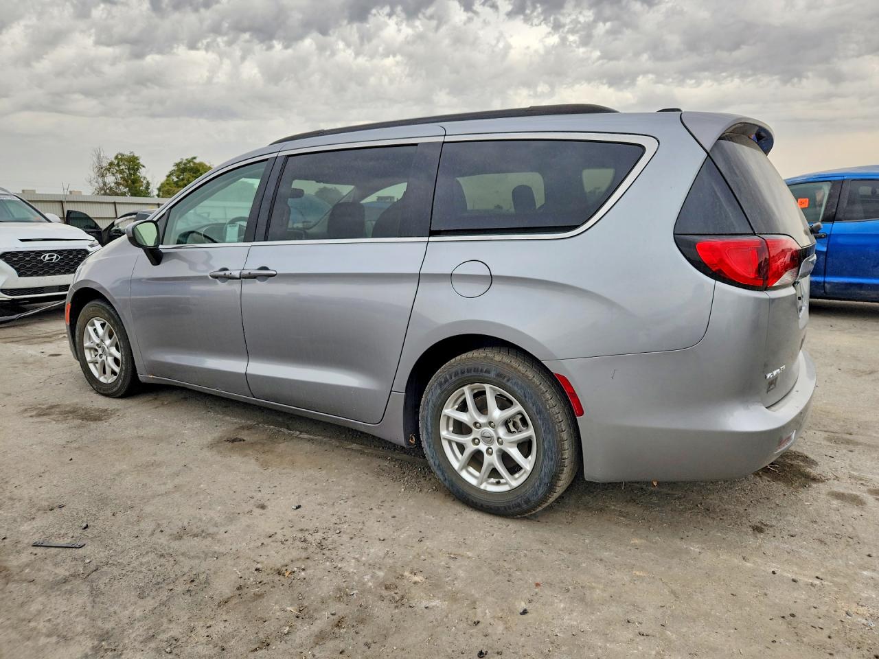 2C4RC1DG9MR521046 · 2021 CHRYSLER VOYAGER · 2/13