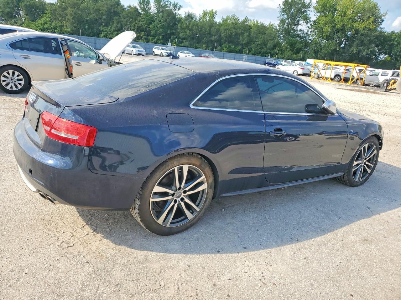 WAUGVAFR2AA053643 · 2010 AUDI S5 · 3/12