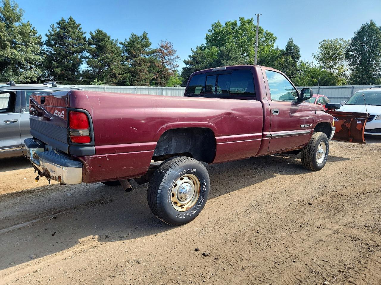 3B7KF26Z9YM210663 · 2000 DODGE RAM 2500 · 3/12