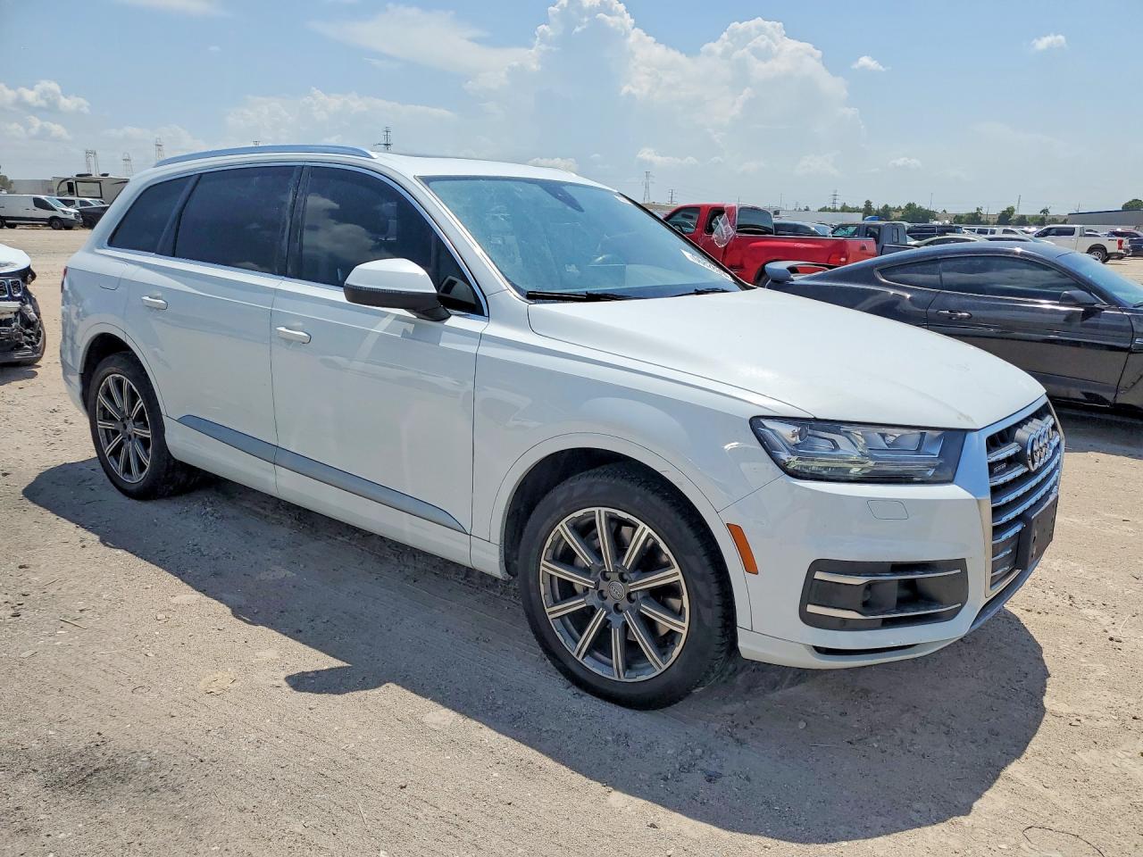 WA1LAAF75JD010077 · 2018 AUDI Q7 · 4/13