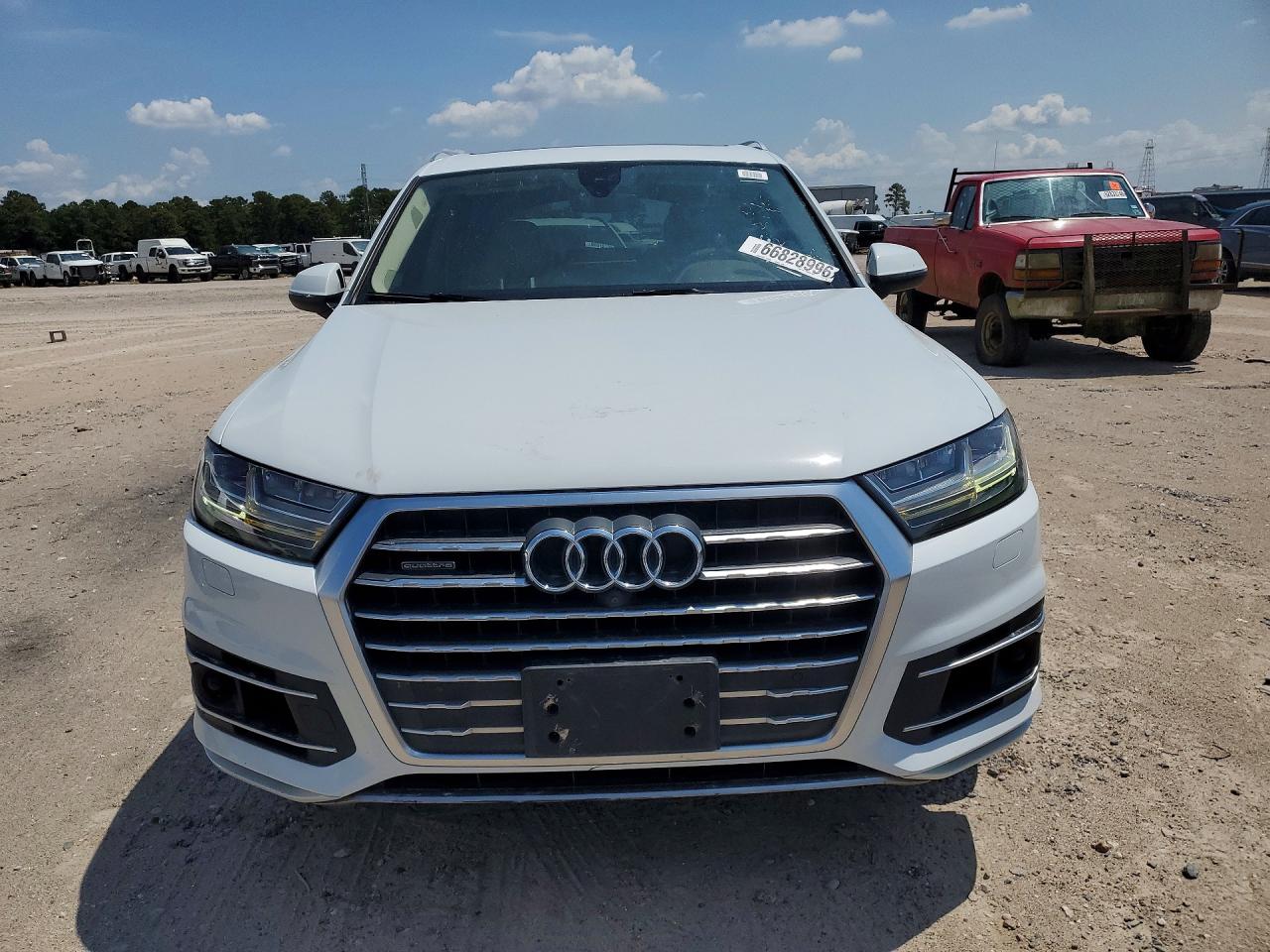 WA1LAAF75JD010077 · 2018 AUDI Q7 · 5/13