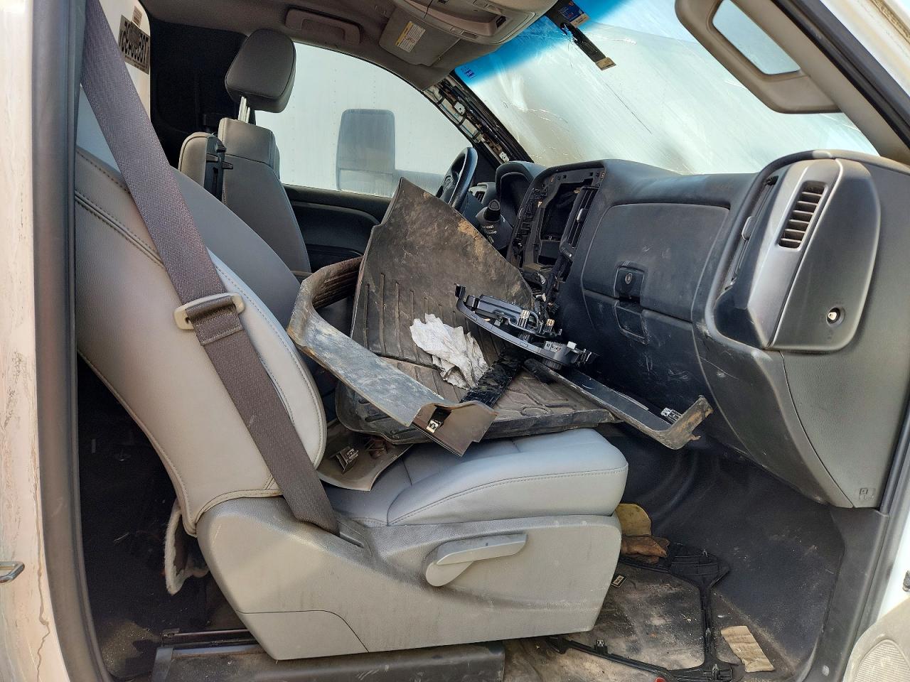 1HTKJPVM6MH663352 · 2021 CHEVROLET SILVERADO MEDIUM DUTY · 5/10