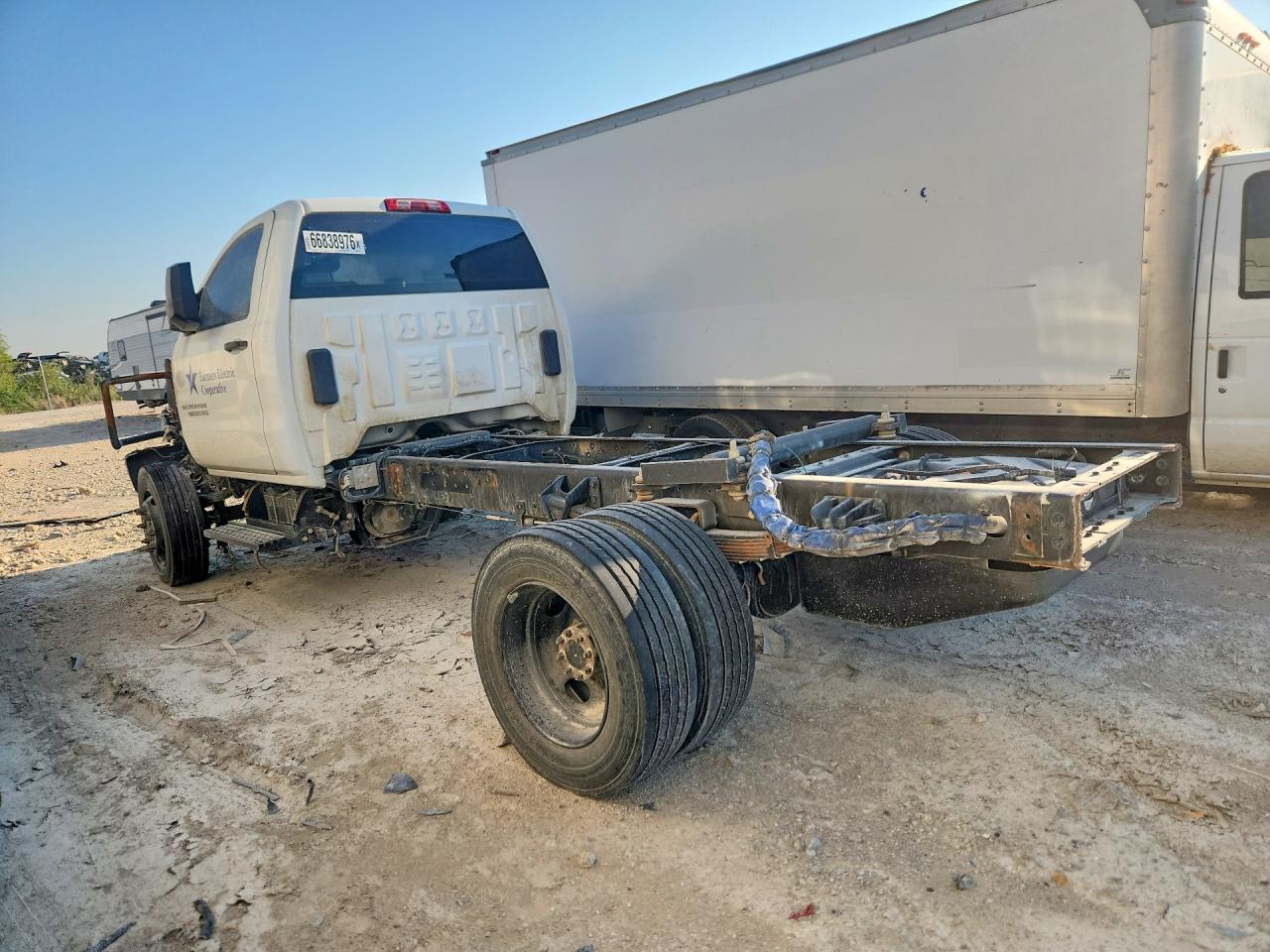 1HTKJPVM6MH663352 · 2021 CHEVROLET SILVERADO MEDIUM DUTY · 2/10