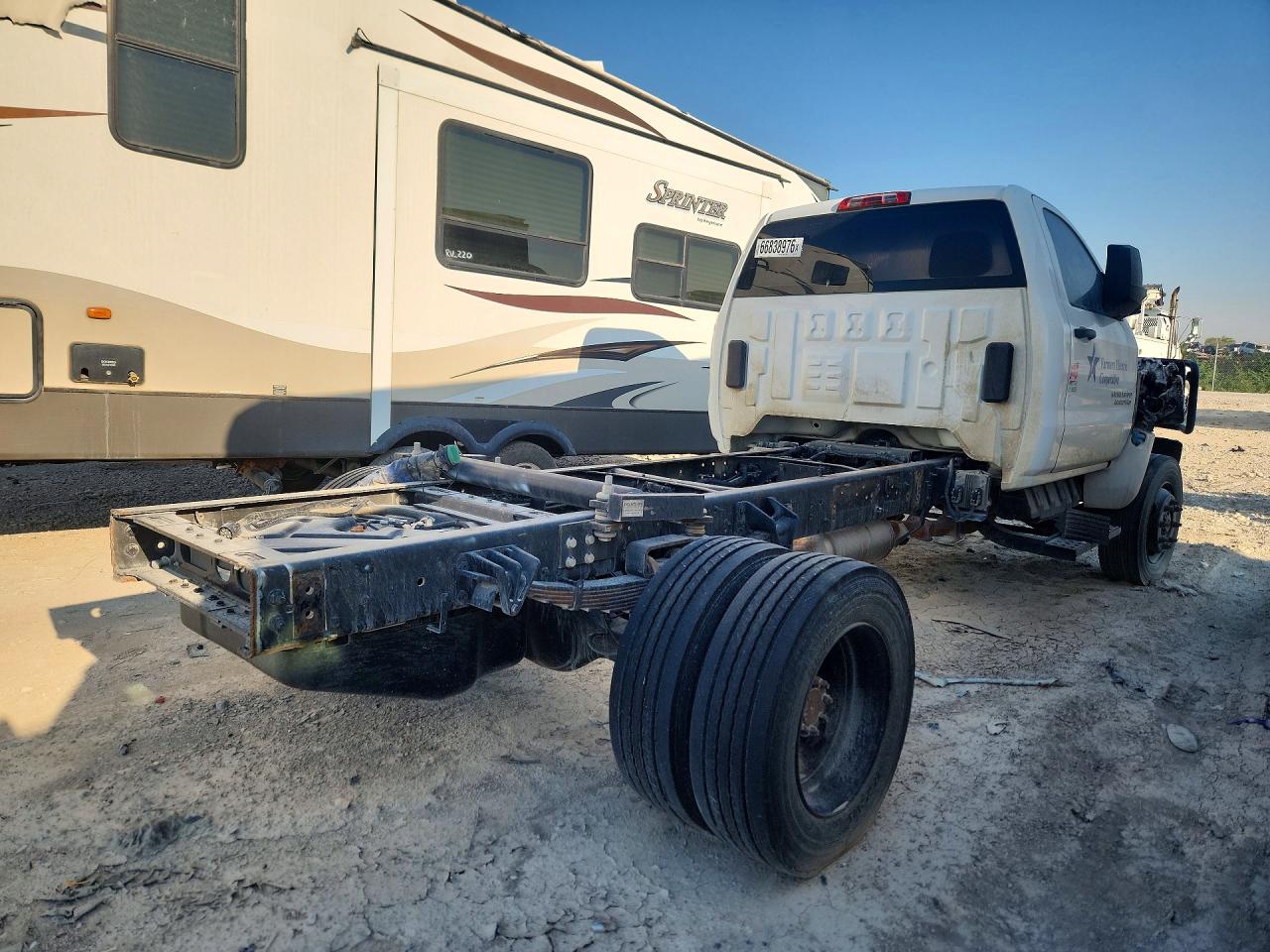1HTKJPVM6MH663352 · 2021 CHEVROLET SILVERADO MEDIUM DUTY · 3/10