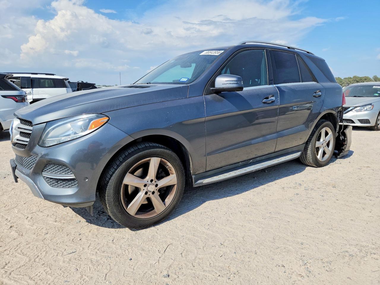 4JGDA5JB3HA857717 · 2017 MERCEDES-BENZ GLE