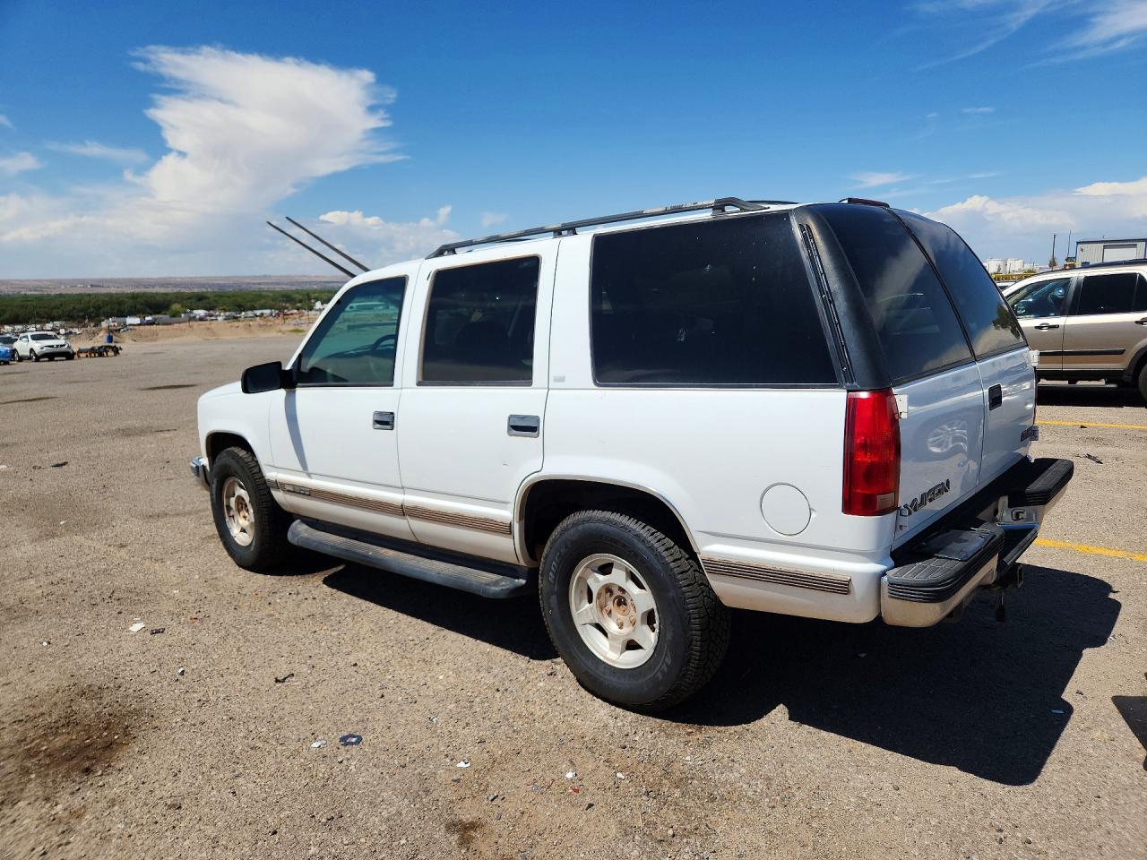 1GKEK13RXWJ701359 · 1998 GMC YUKON · 2/13
