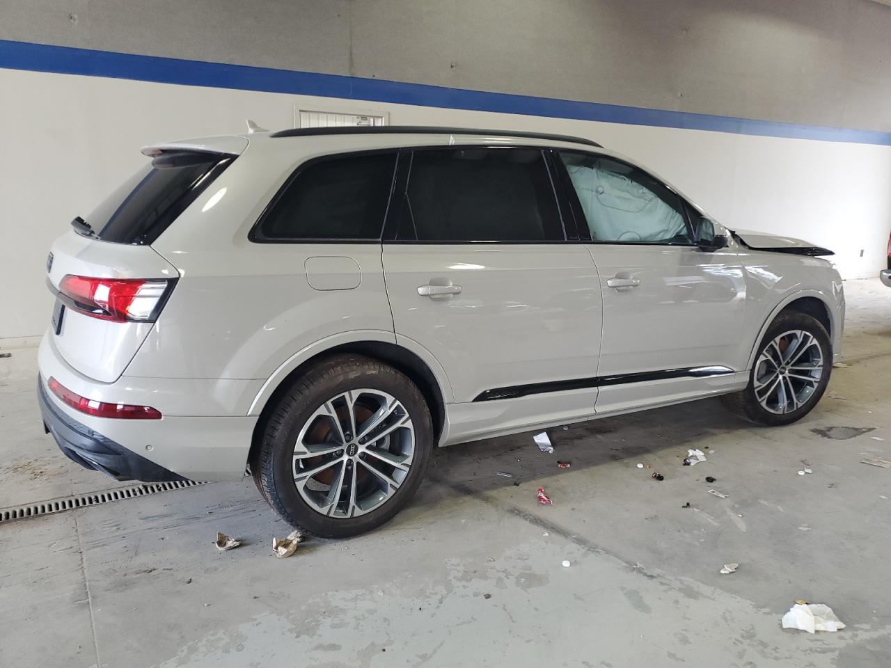 WA1LCBF75SD011473 · 2025 AUDI Q7 · 3/13