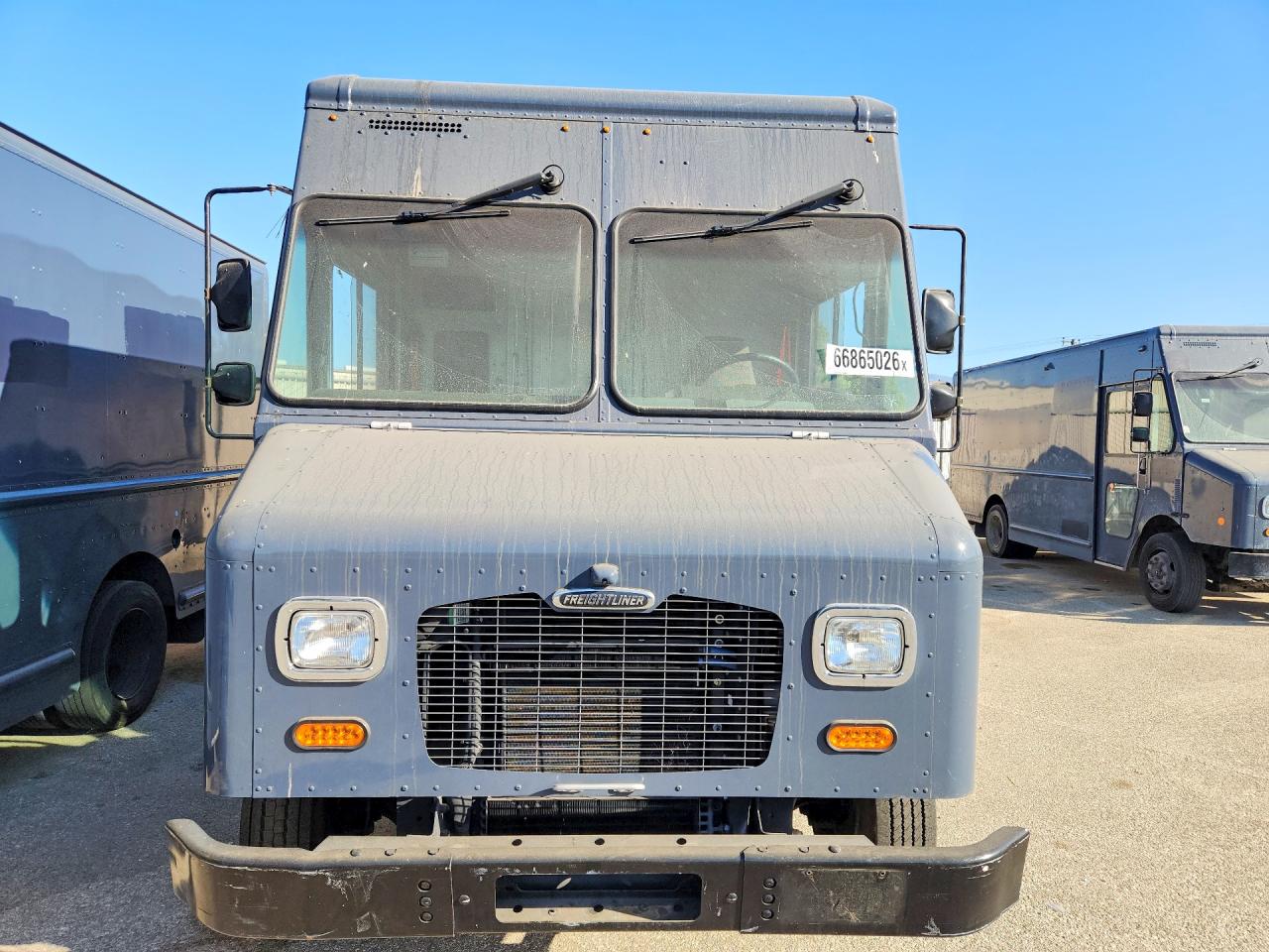 4UZAC2EA6LCMK0112 · 2020 FREIGHTLINER CHASSIS · 5/12