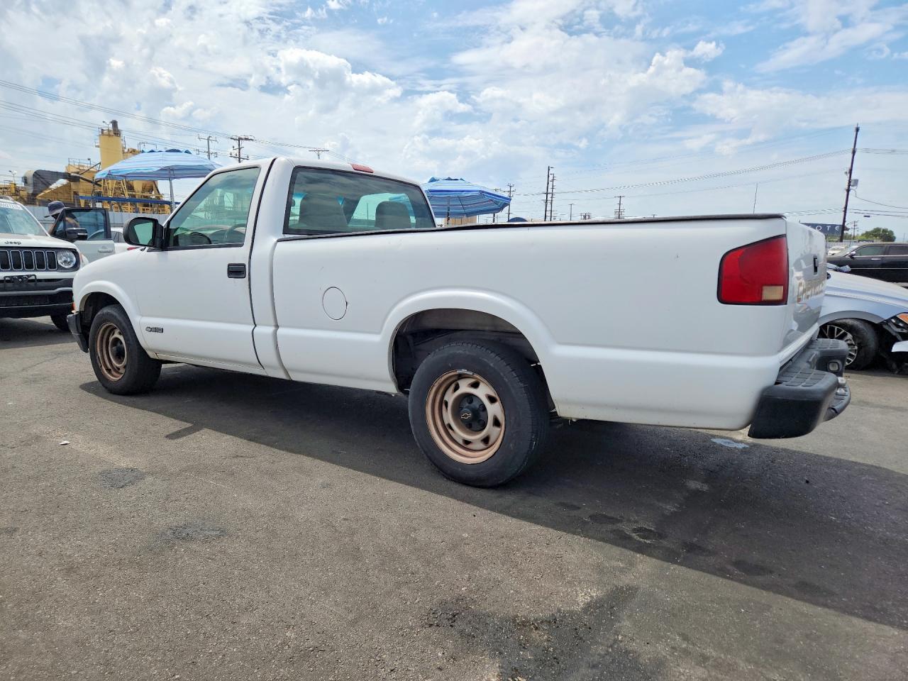 1GCCS14W818211607 · 2001 CHEVROLET S TRUCK · 2/12
