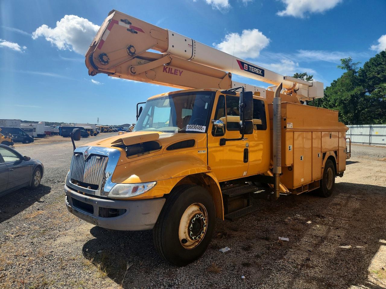 2013 INTERNATIONAL 4000 4300