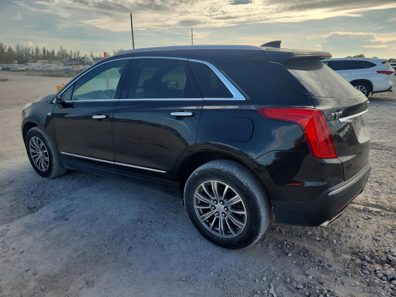 1GYKNDRS6KZ272230 · 2019 CADILLAC XT5 · 2/13