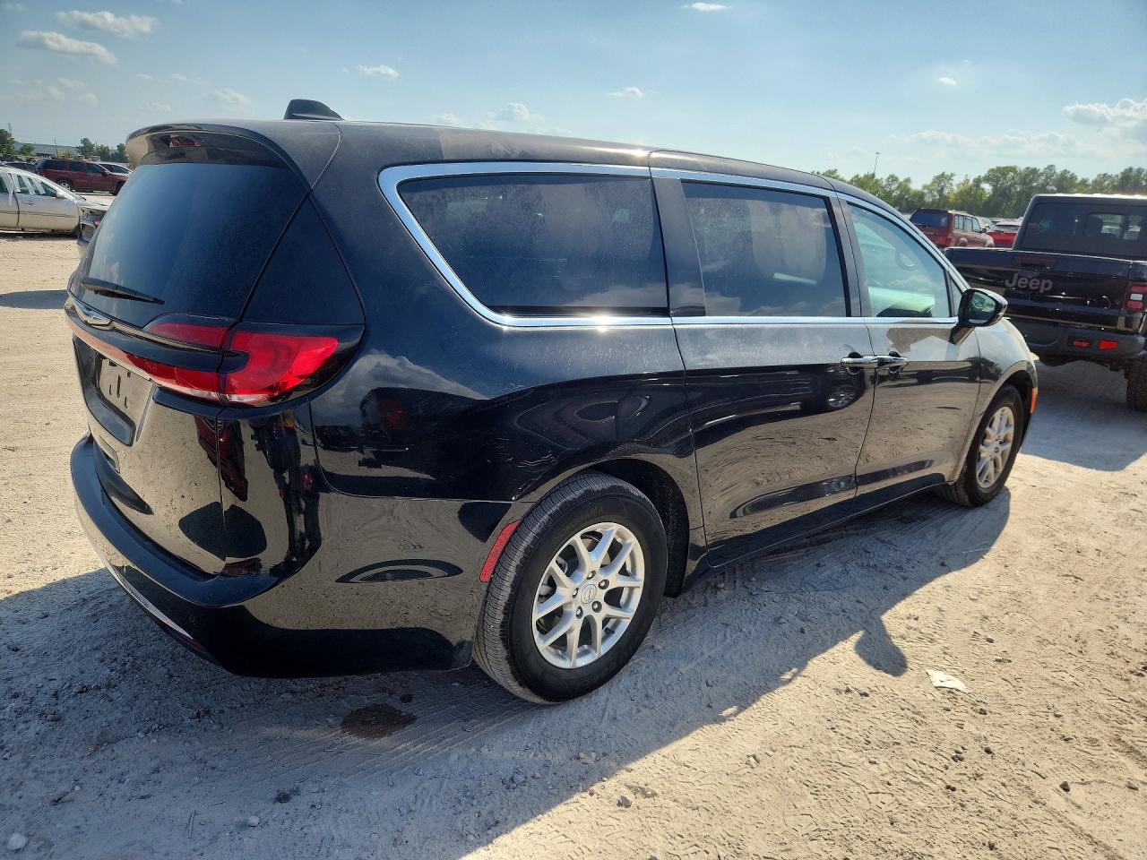 2C4RC1BG3TR239597 · 2026 CHRYSLER PACIFICA · 3/13