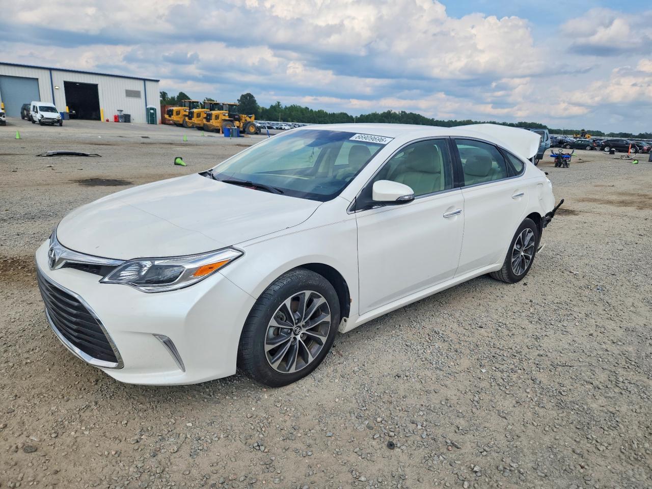 2016 TOYOTA AVALON