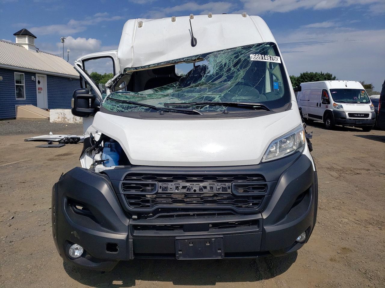 3C6LRVDG5RE150673 · 2024 RAM PROMASTER 2500 · 5/14