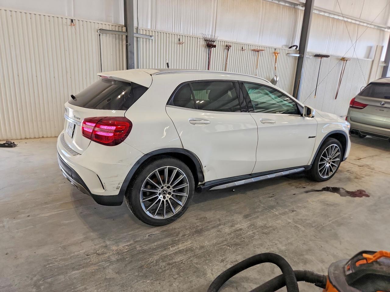 WDCTG4GB6KJ547949 · 2019 MERCEDES-BENZ GLA · 3/13
