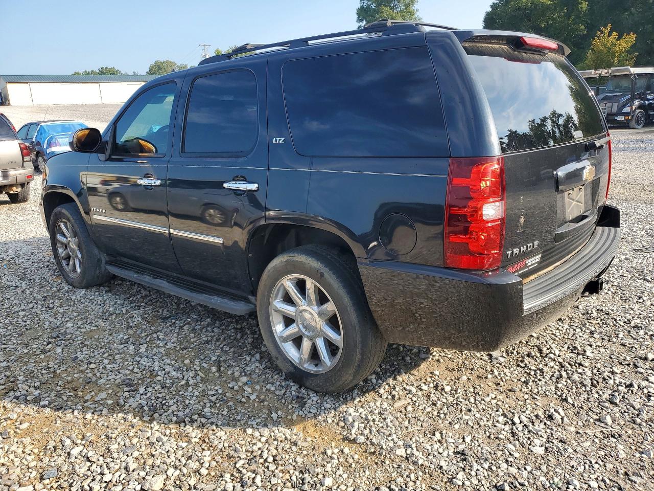 1GNUCCE06AR152159 · 2010 CHEVROLET TAHOE · 2/13