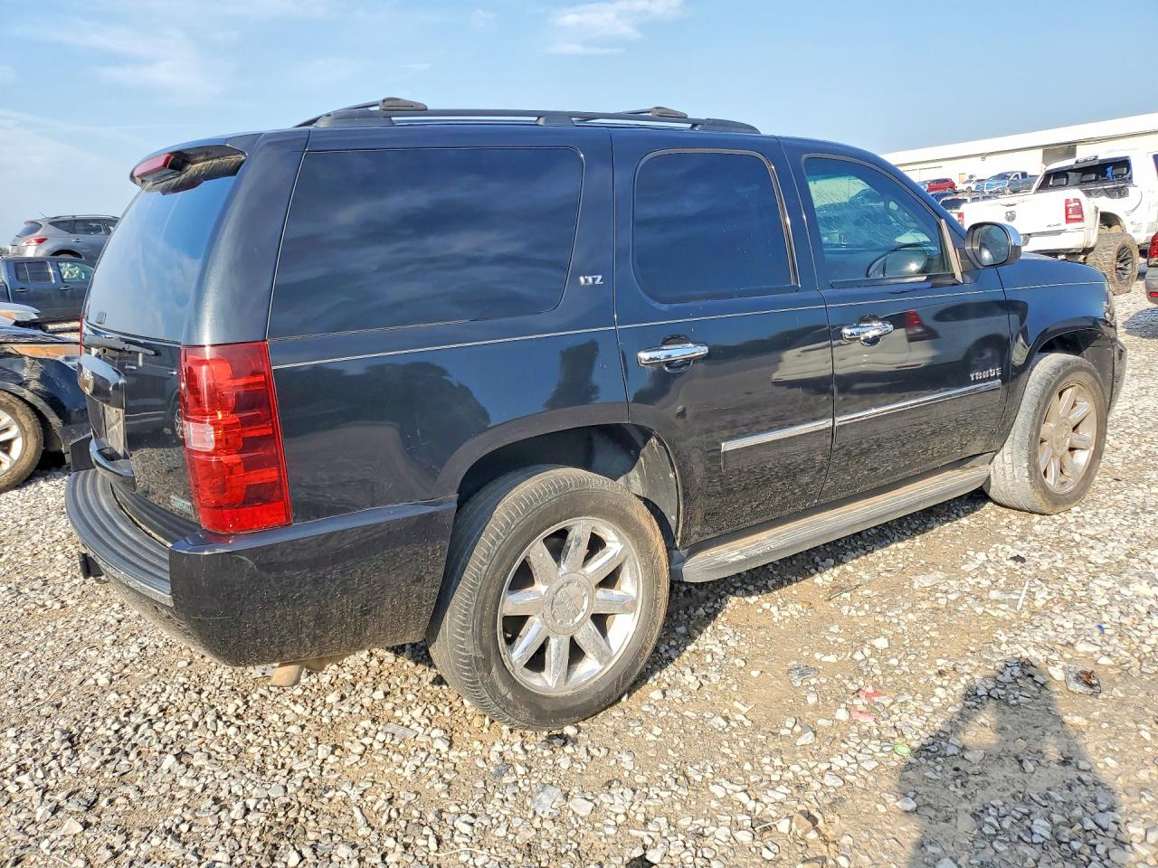1GNUCCE06AR152159 · 2010 CHEVROLET TAHOE · 3/13