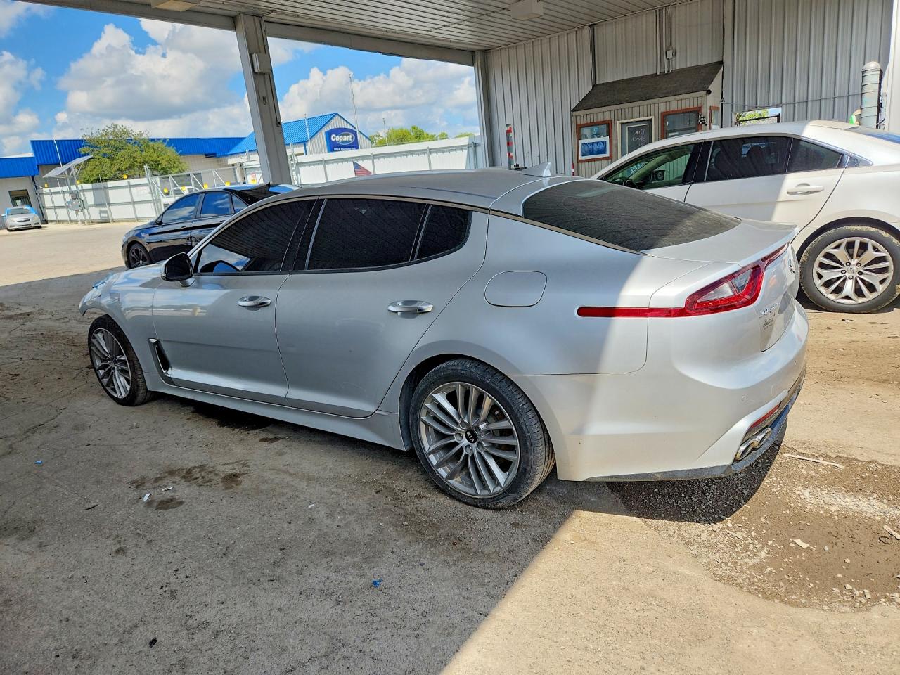 KNAE15LA3J6031324 · 2018 KIA STINGER · 2/12