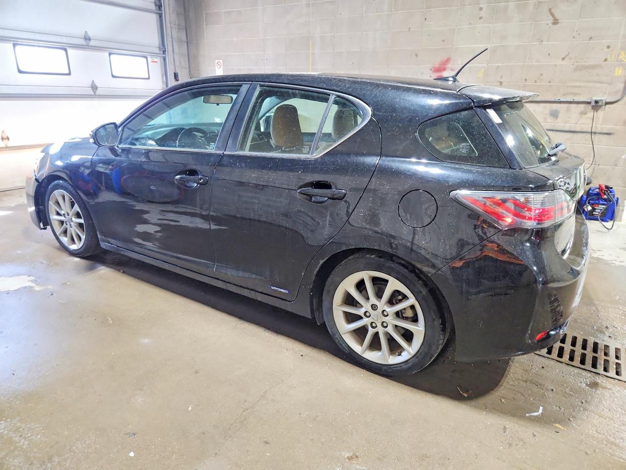 JTHKD5BH8C2087778 · 2012 LEXUS CT · 2/12