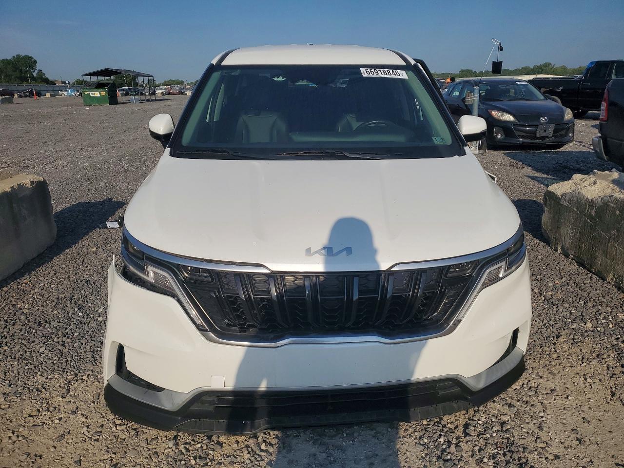 KNDNB4H36R6445018 · 2024 KIA CARNIVAL · 5/13