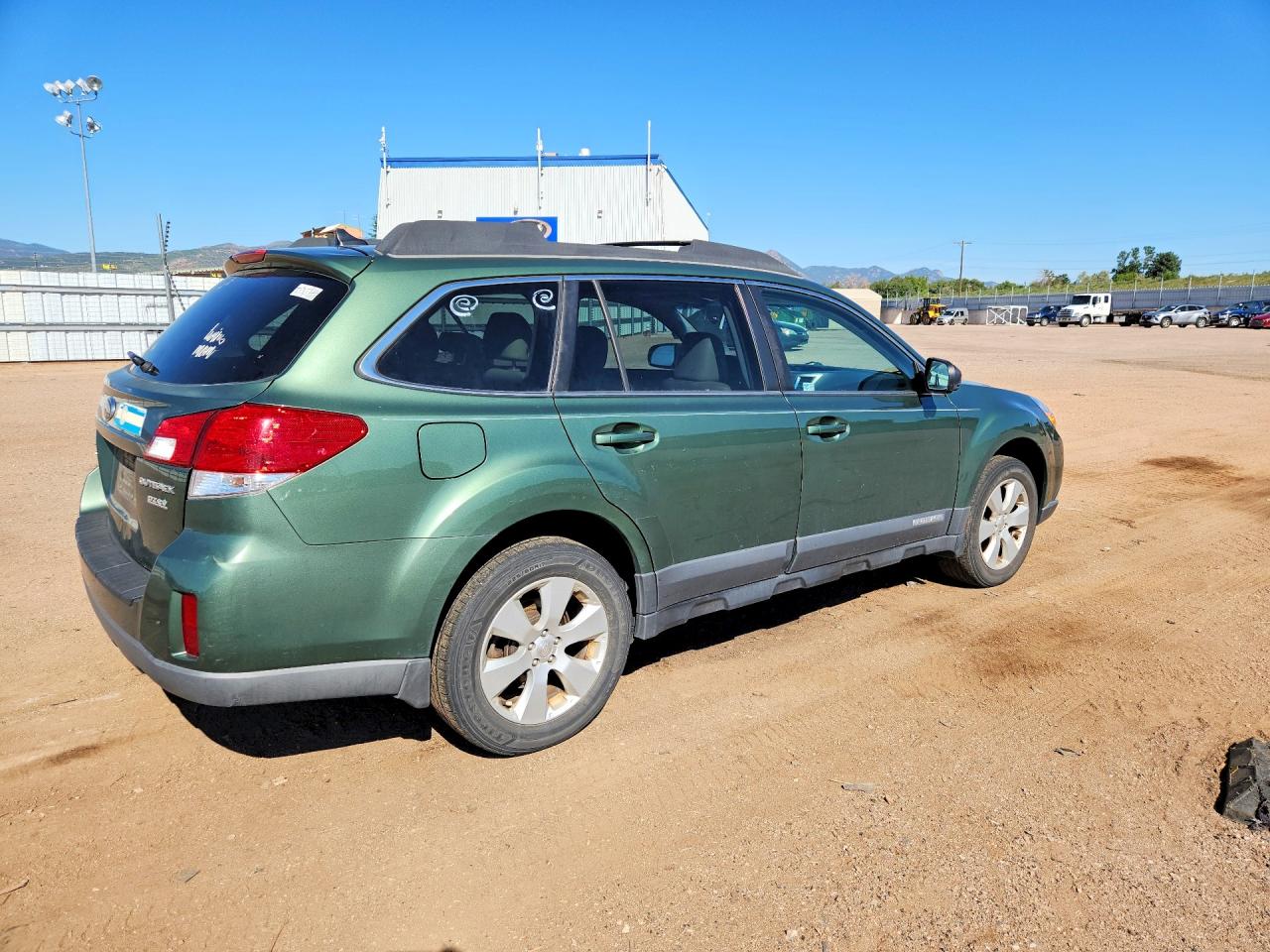 4S4BRBKC4B3418947 · 2011 SUBARU OUTBACK · 3/12