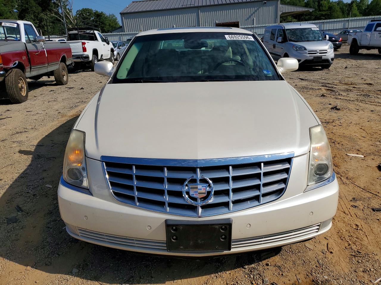 1G6KD57Y08U147724 · 2008 CADILLAC DTS · 5/12