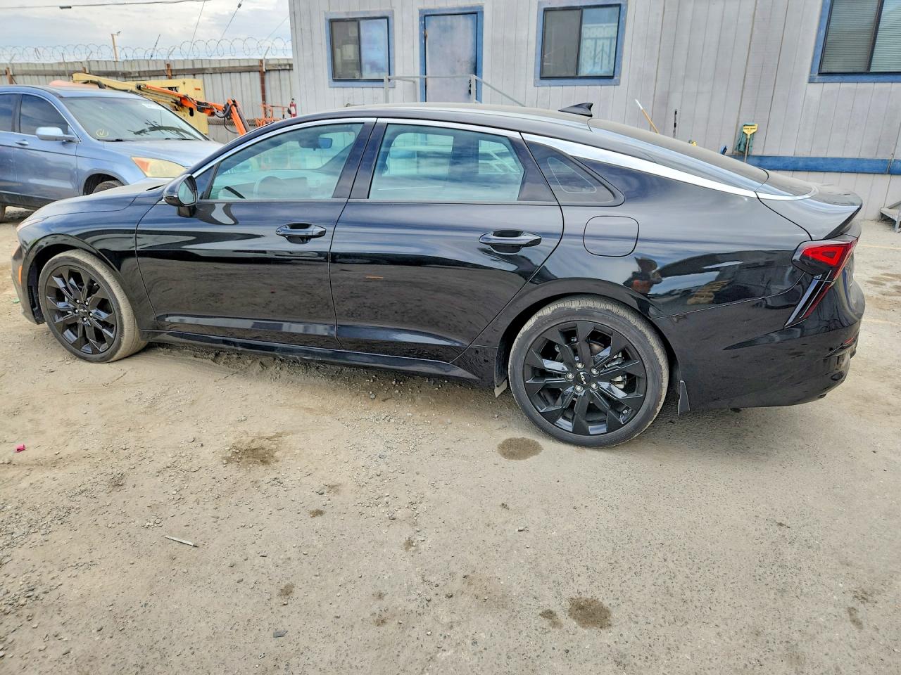 KNAG64J77S5288666 · 2025 KIA K5 · 2/12