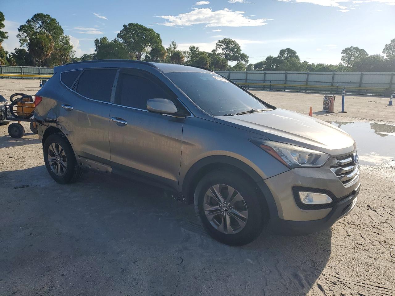 5XYZUDLB8EG204305 · 2014 HYUNDAI SANTA FE SPORT · 4/14