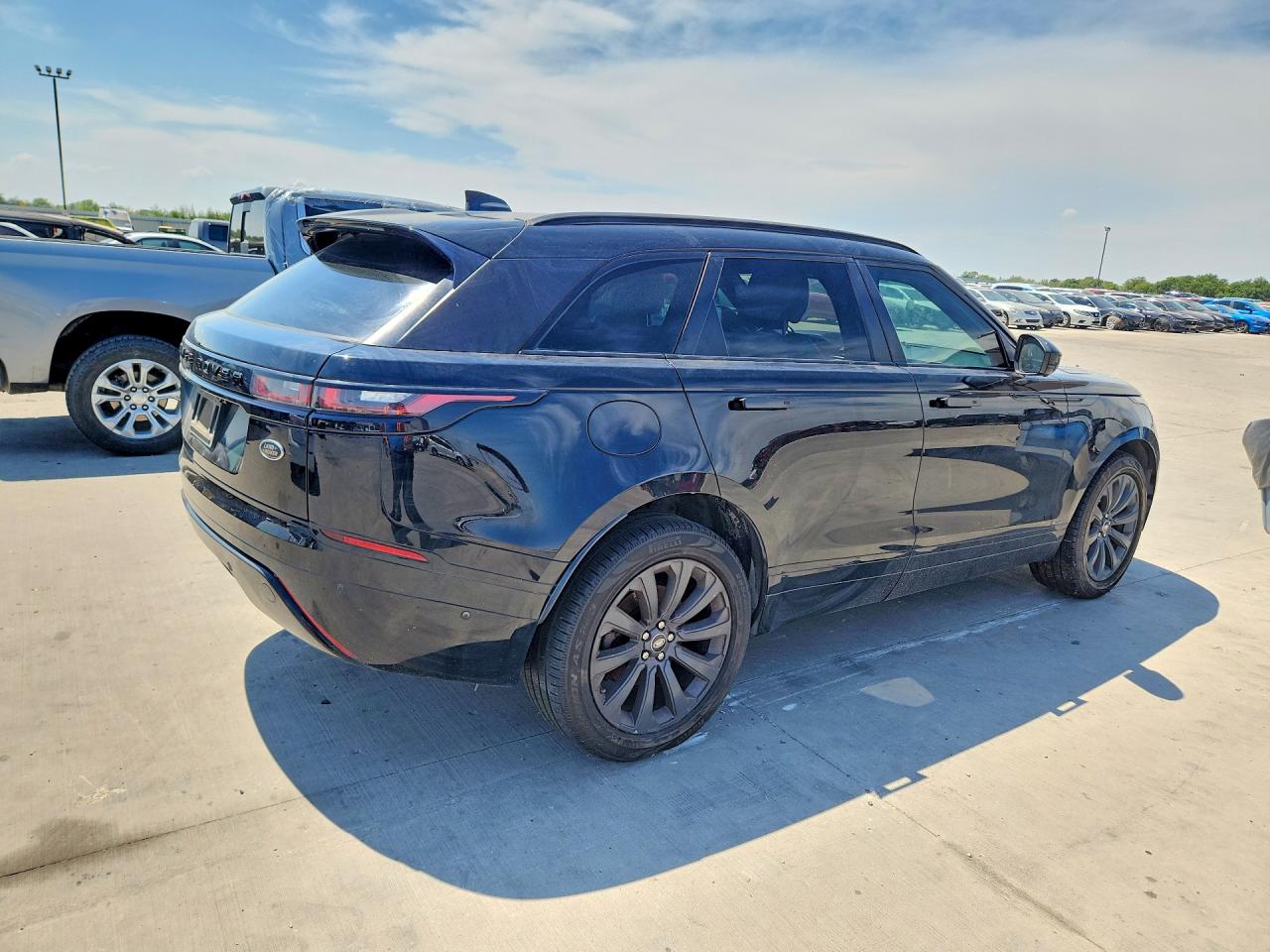 SALYL2EX0KA235421 · 2019 LAND ROVER RANGE ROVER VELAR · 3/13