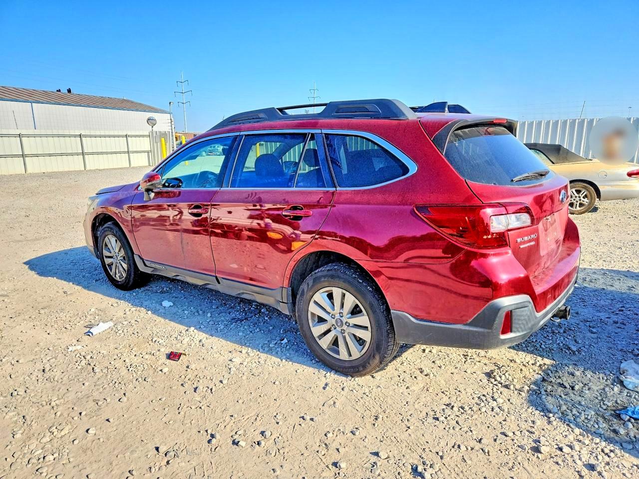 4S4BSAFC9K3313927 · 2019 SUBARU OUTBACK · 2/13