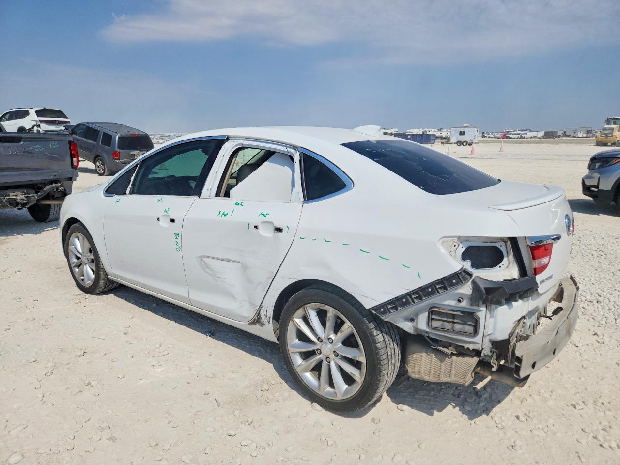 1G4PS5SK5G4136580 · 2016 BUICK VERANO · 2/13