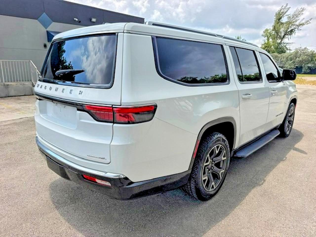 1C4SJRDPXPS530721 · 2023 JEEP WAGONEER · 3/14