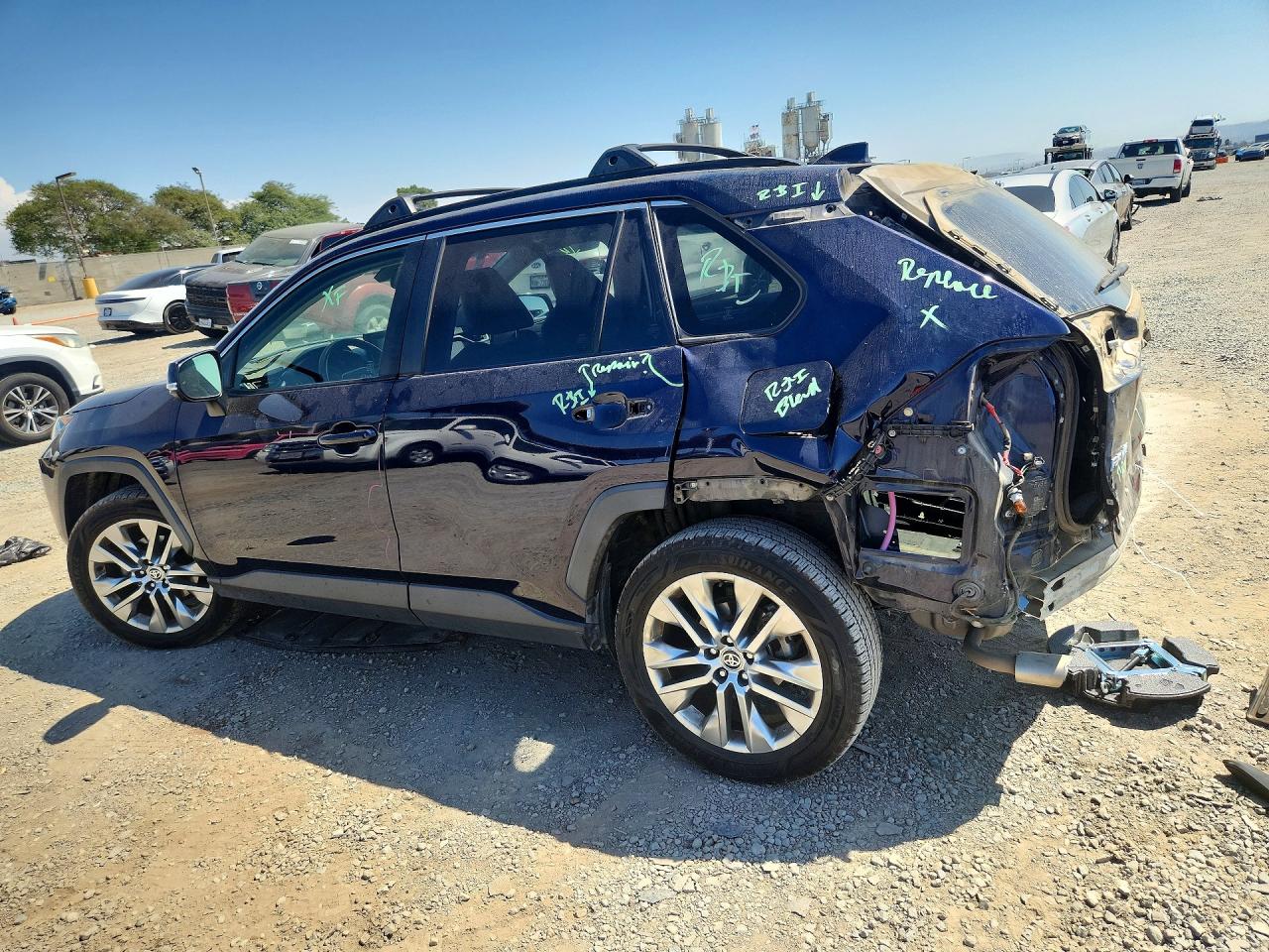 JTMC1RFV2MD062063 · 2021 TOYOTA RAV4 · 2/14