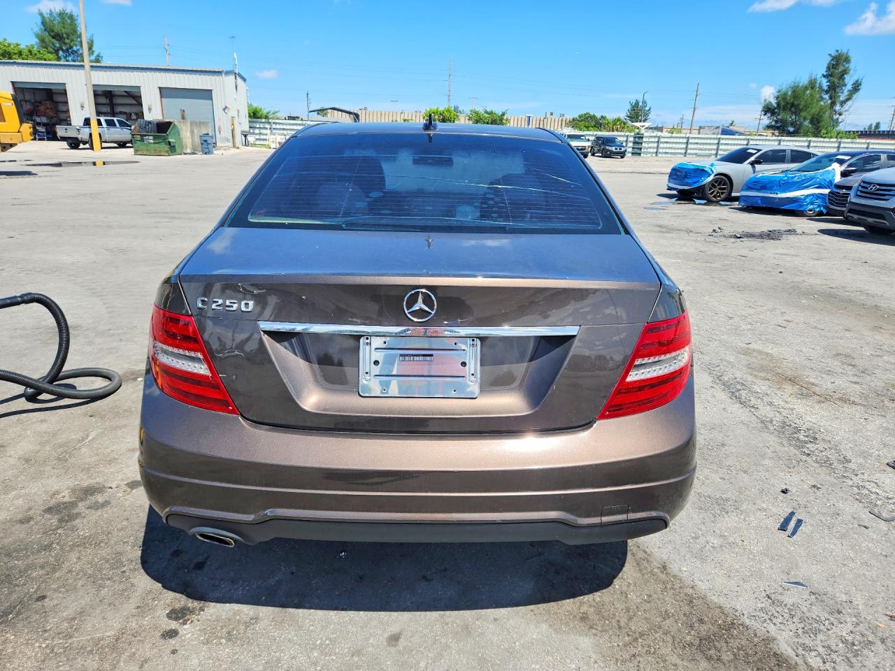 WDDGF4HB5DF971532 · 2013 MERCEDES-BENZ C · 6/12