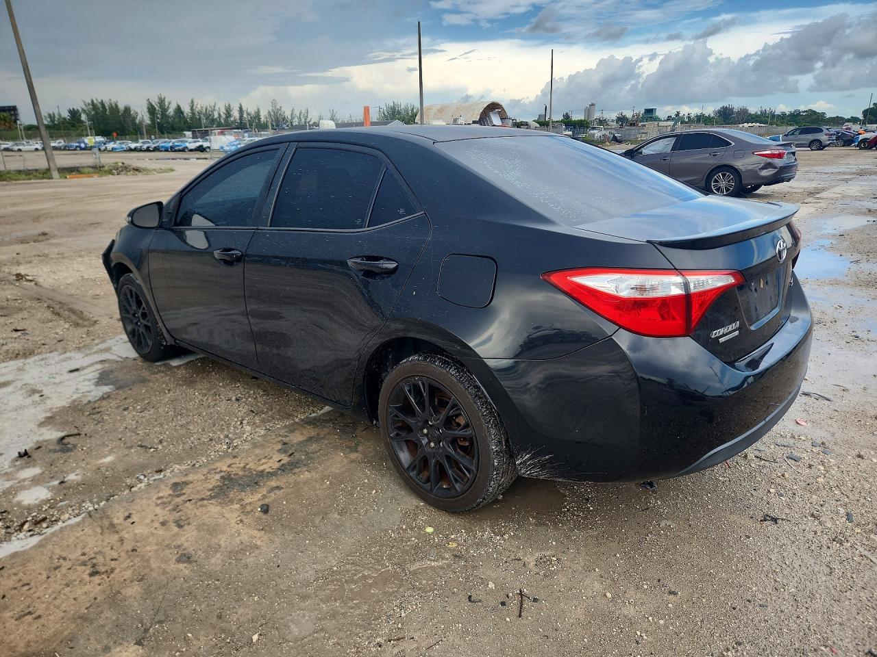 2T1BURHE4GC562890 · 2016 TOYOTA COROLLA · 2/13