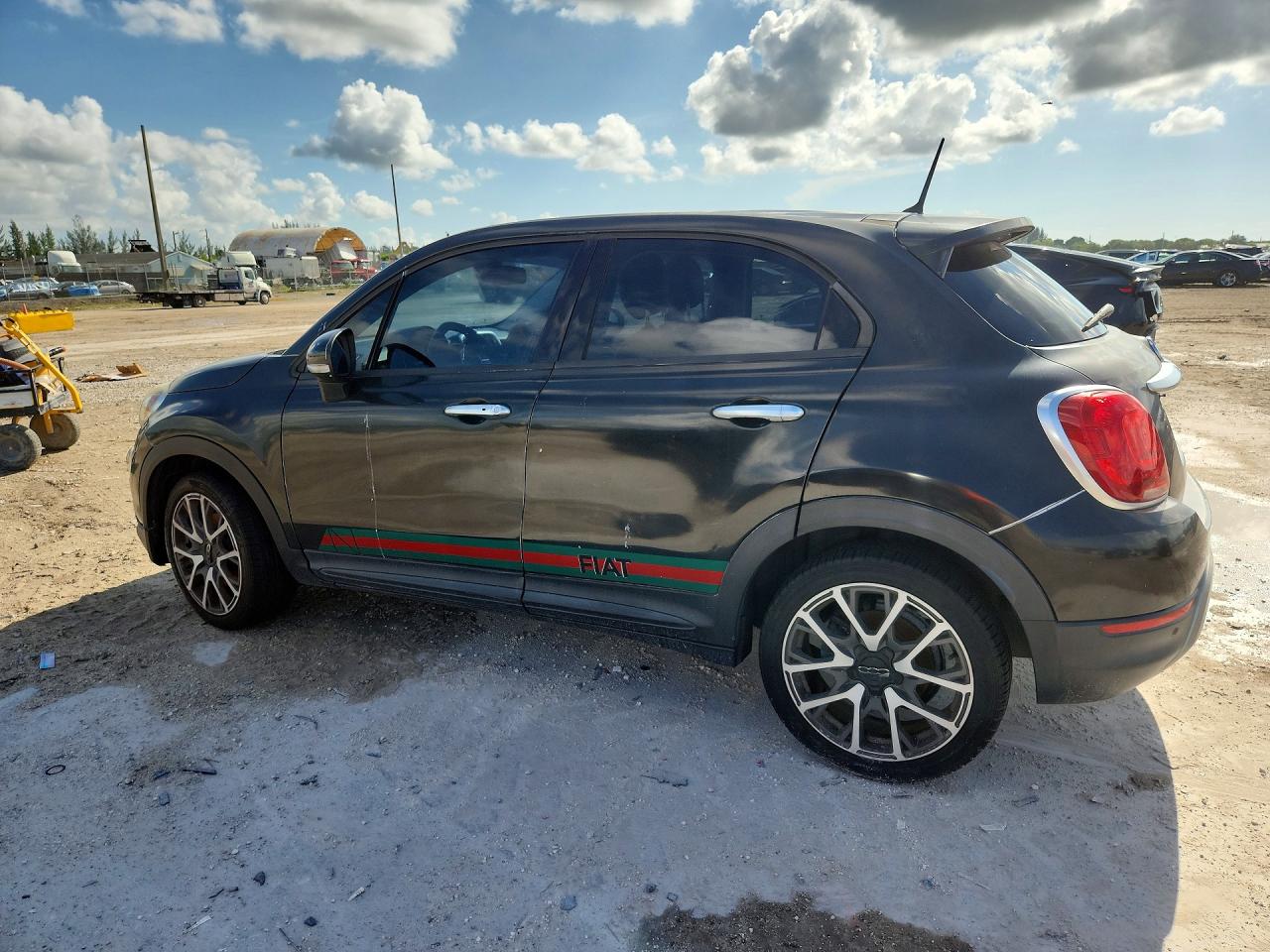 ZFBCFXET0GP332949 · 2016 FIAT 500X · 2/12