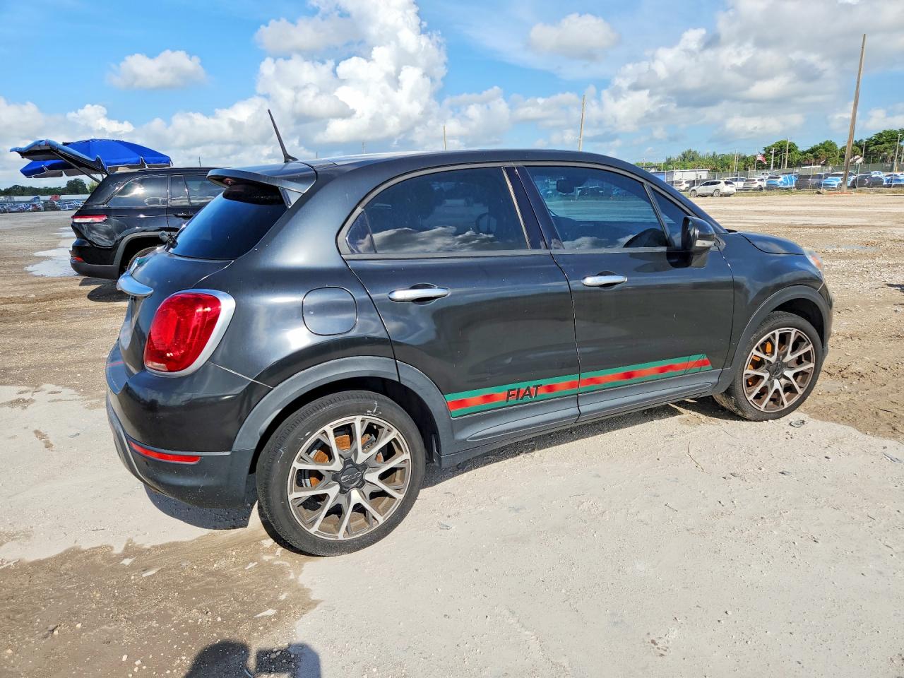 ZFBCFXET0GP332949 · 2016 FIAT 500X · 3/12